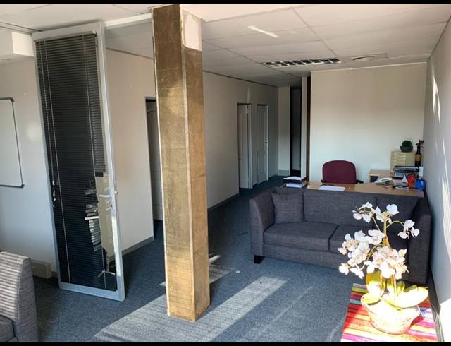 267M² OFFICE FOR SALE IN UMHLANGA RIDGE